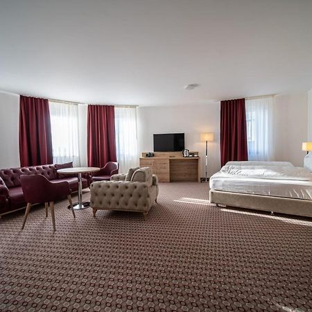 Ee Hotel Kassel Esterno foto